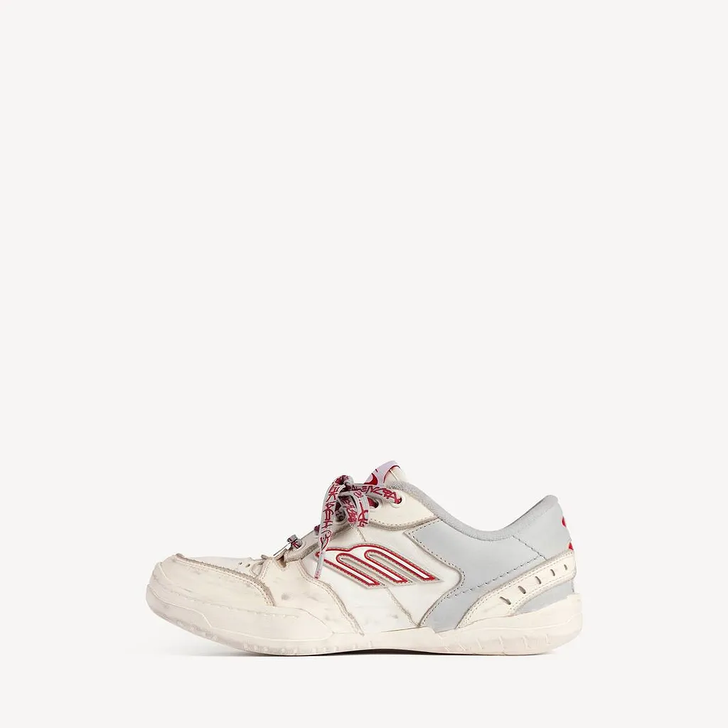 Hamptons Medium Worn-Out Sneaker