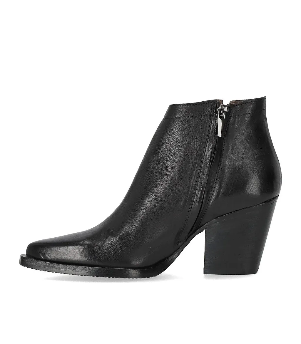 Duccio Del Duca Black Texan Ankle Boot