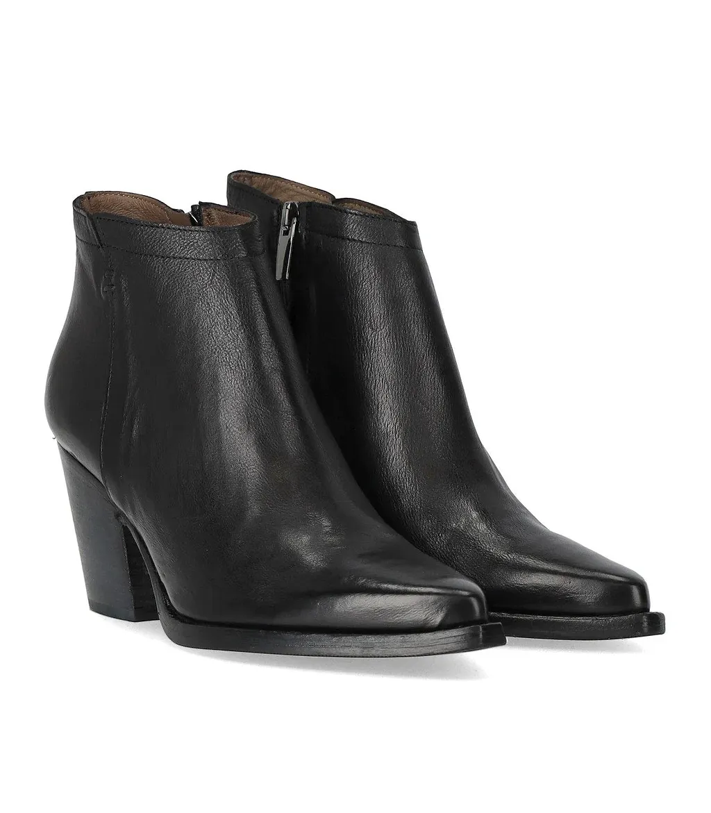 Duccio Del Duca Black Texan Ankle Boot