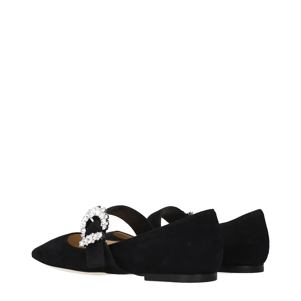 ♪ Jimmy Choo ♪ ♪ Dancers ♪ ♪ Woman In Black ♪