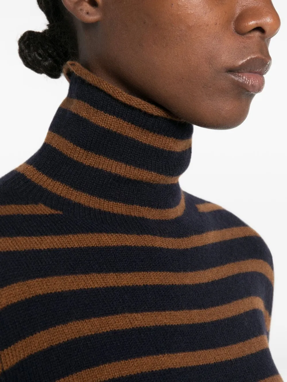 Beyou Cashmere Turtle Neck Sweater