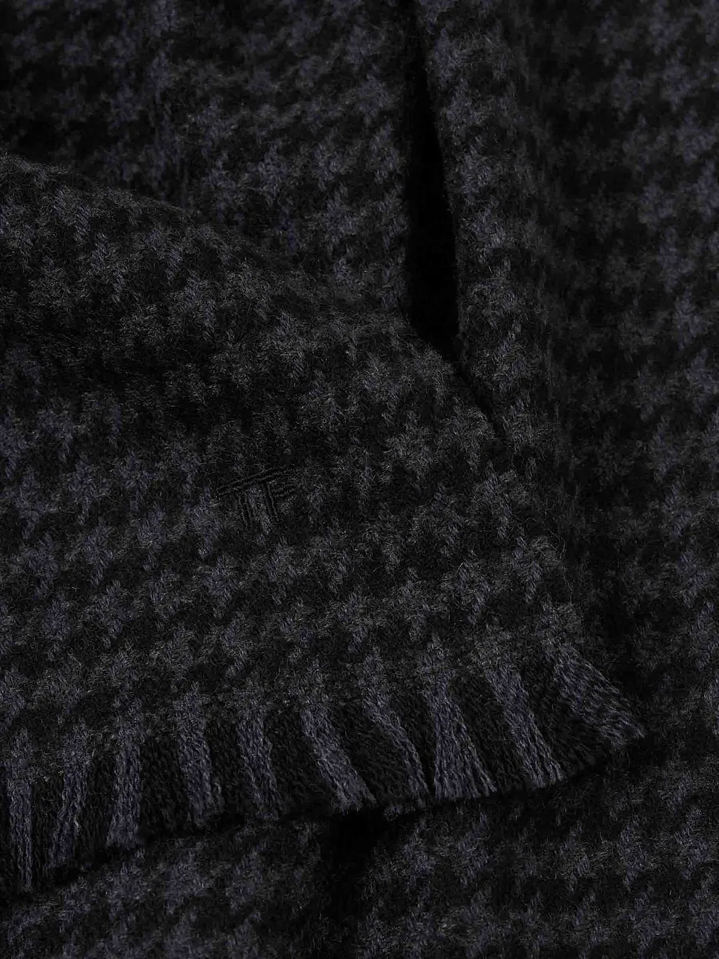 Tom Ford Houndstooth-Pattern Fringed-Edge Scarf