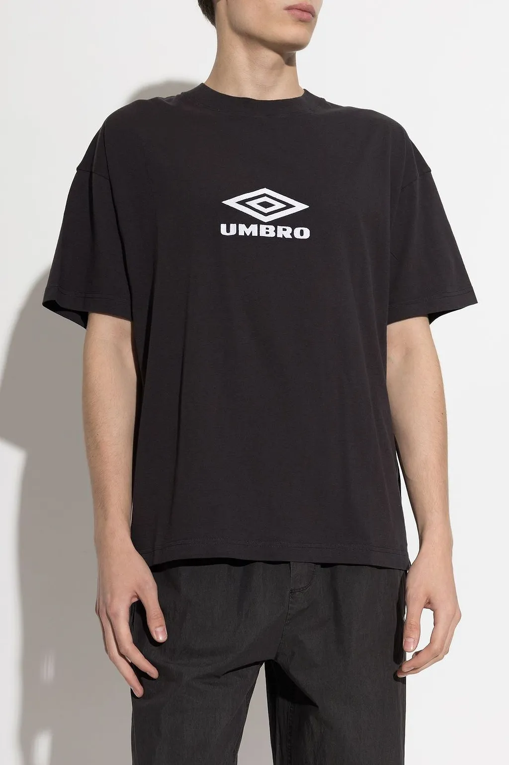Umbro Logo Embroidered T-Shirt