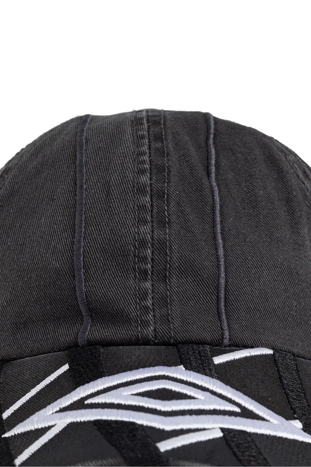Umbro Logo-Embroidered Baseball Cap