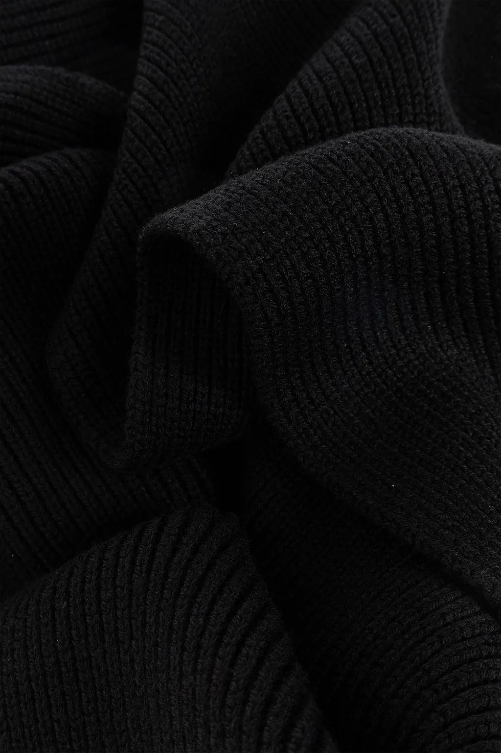 Versace Medusa-Plaque Ribbed Scarf