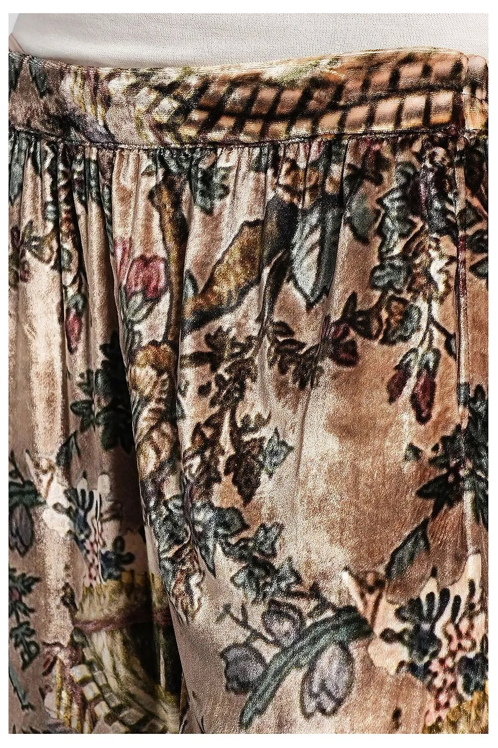Yavi All-Over Pattern Printed Velvet Trousers