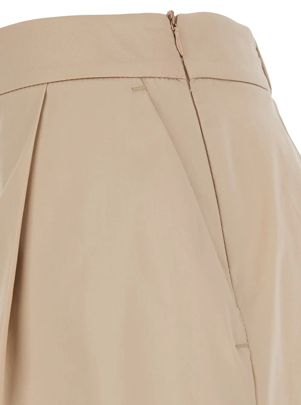 Plain Pleated Poplin Shorts