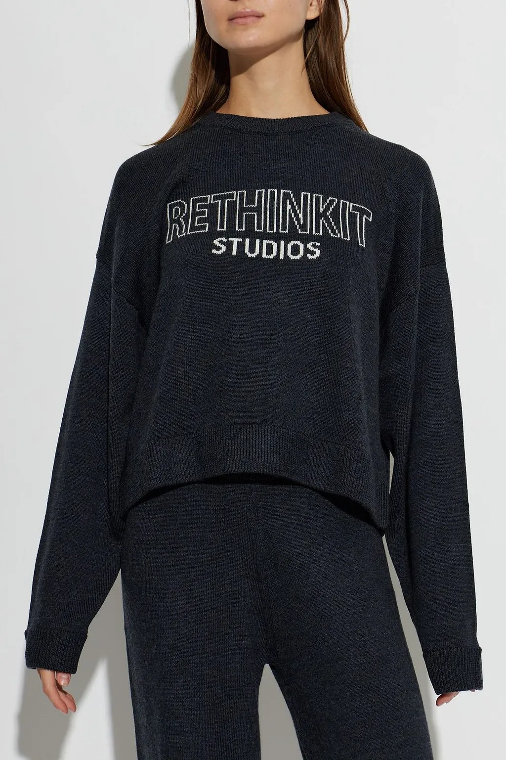Rethinkit Studios Logo Crew Neck Knitted Sweater