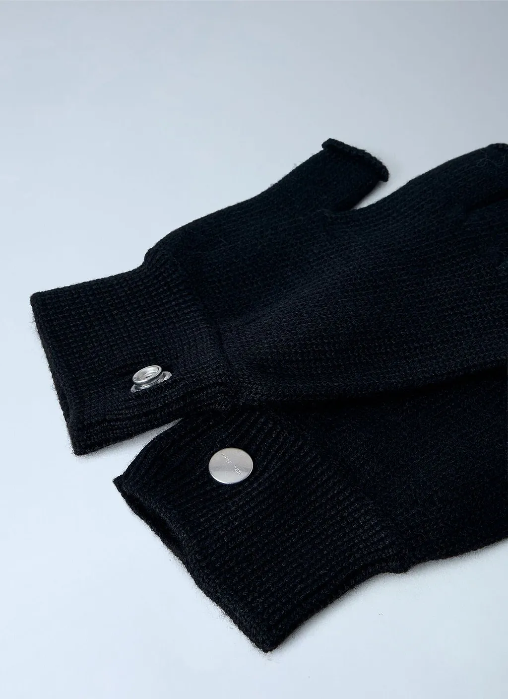 Ribbed Fingerless Gloves