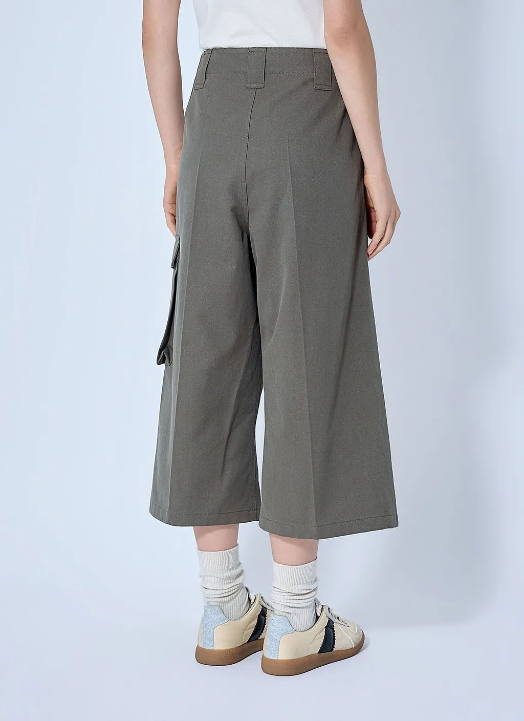 Rier Wide-Leg Cargo Pants