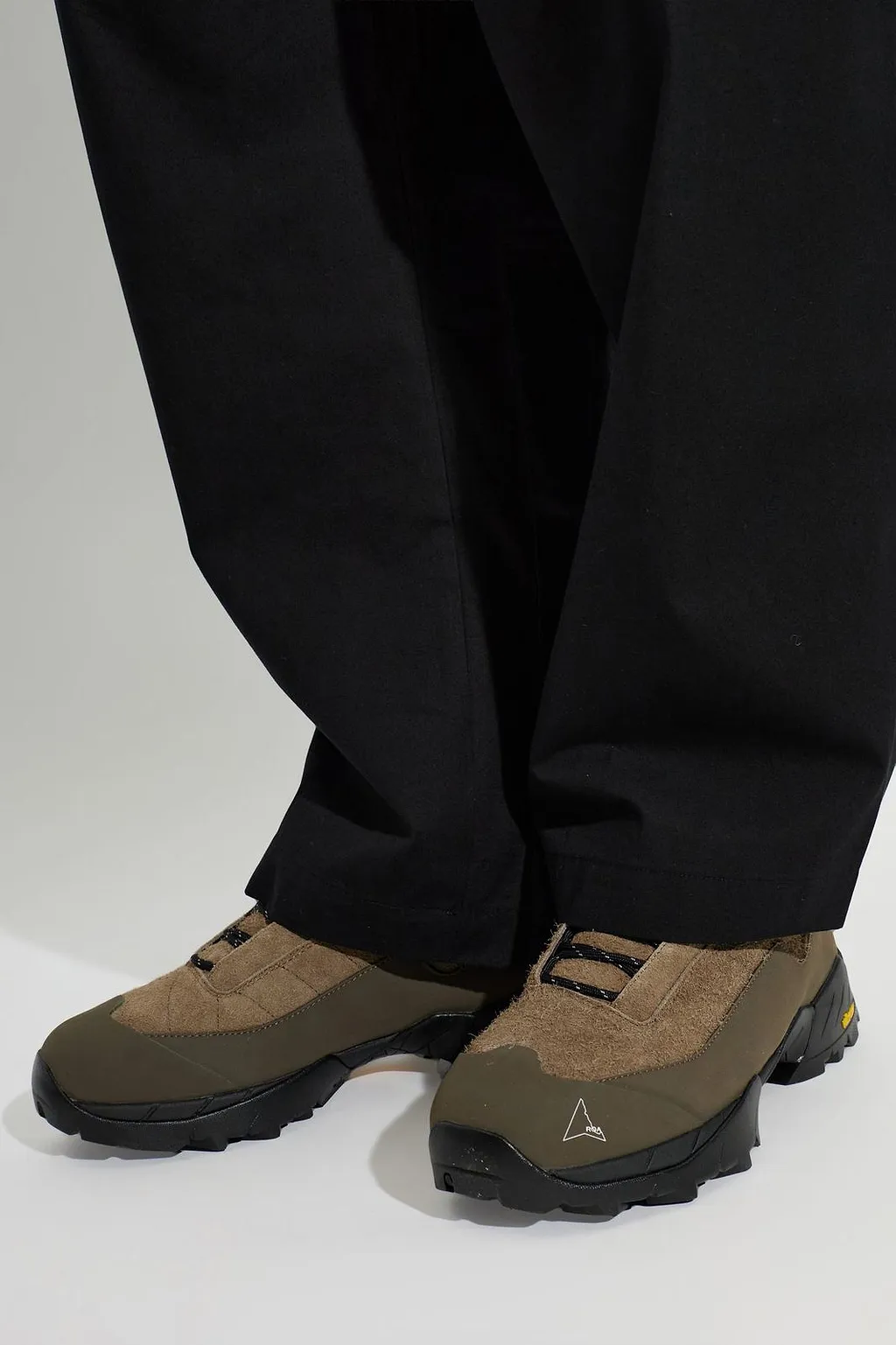 Katharina Trail Low-Top Sneakers