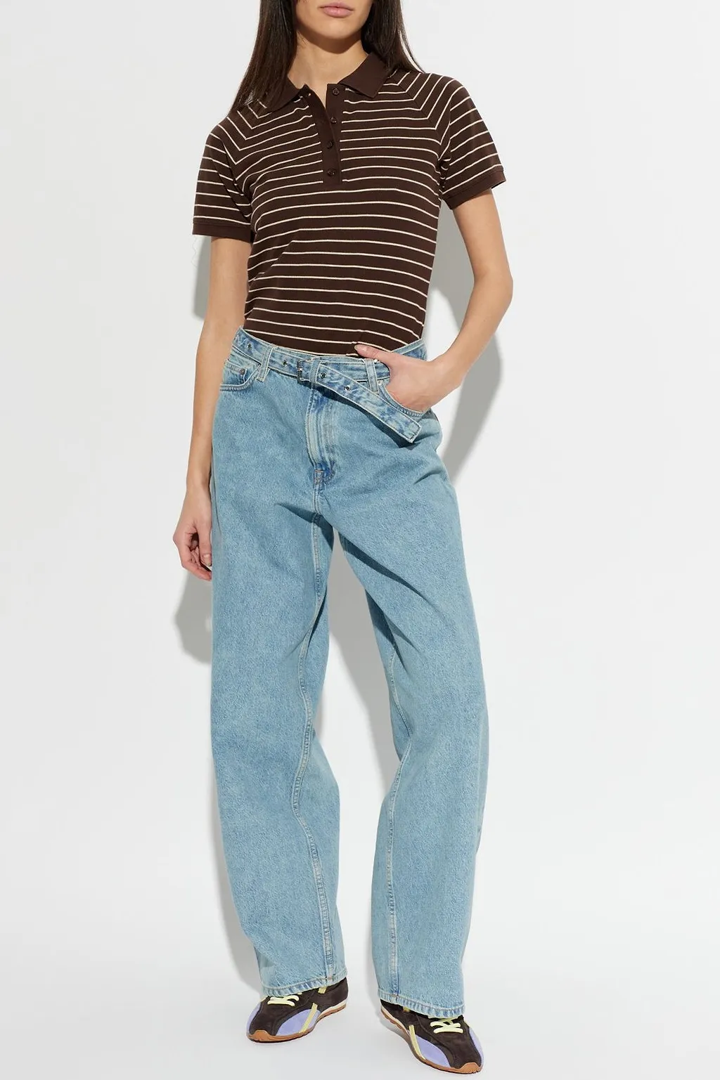 Saharper High-Waist Jeans