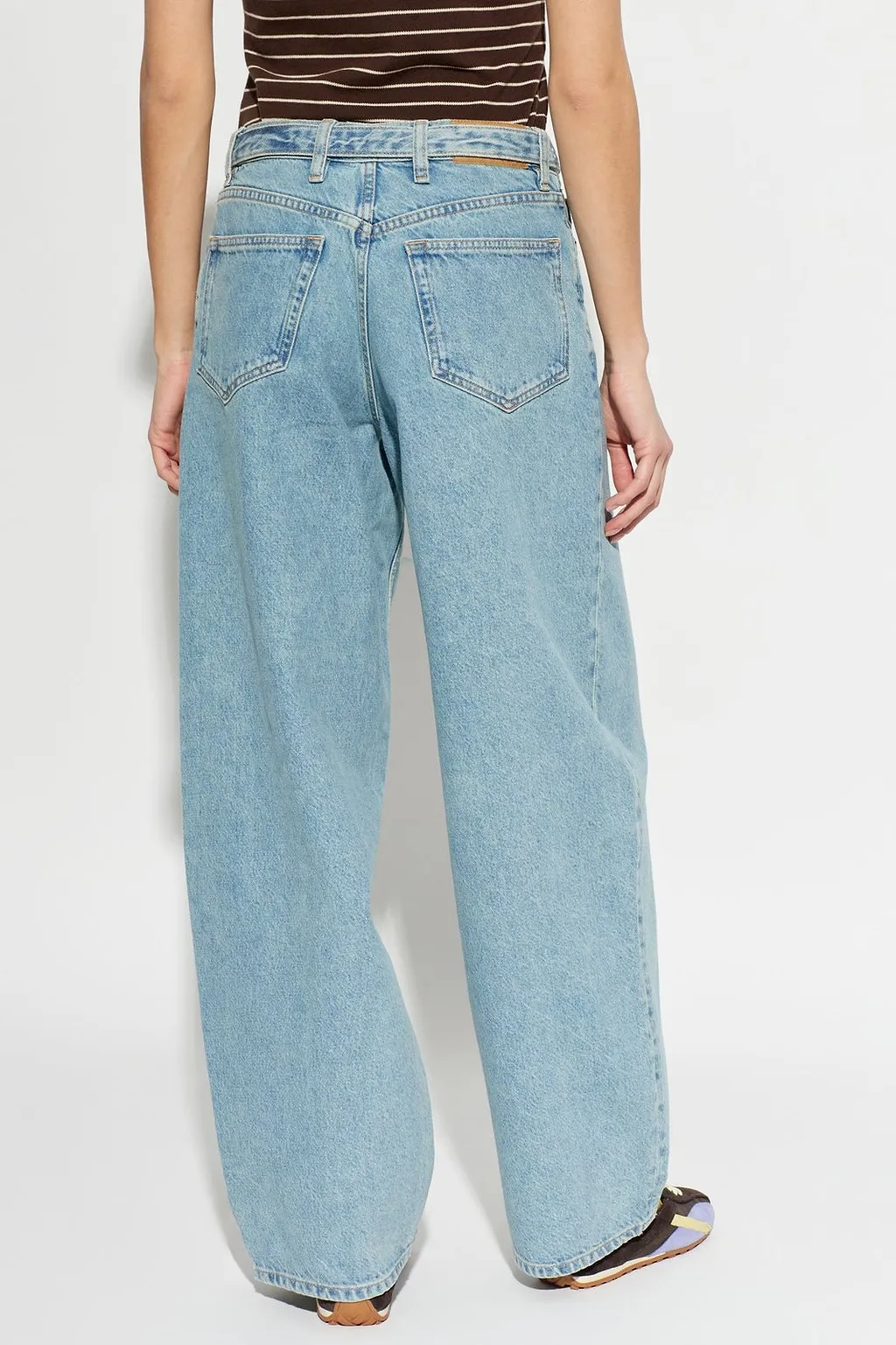 Saharper High-Waist Jeans