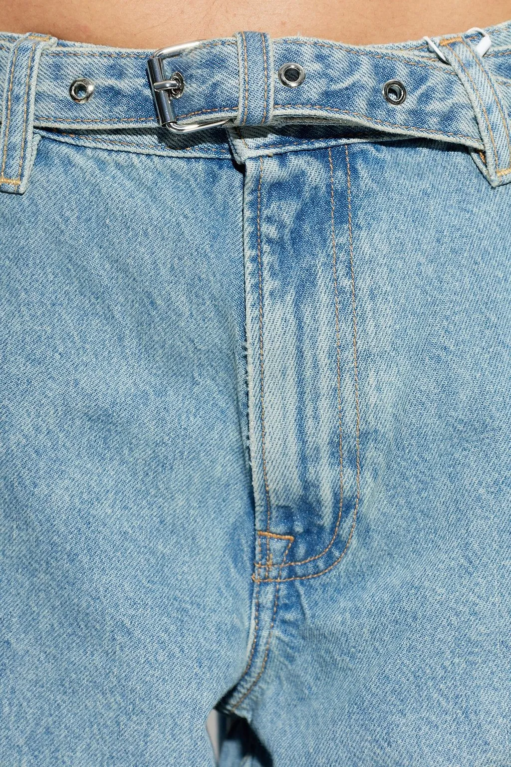 Saharper High-Waist Jeans