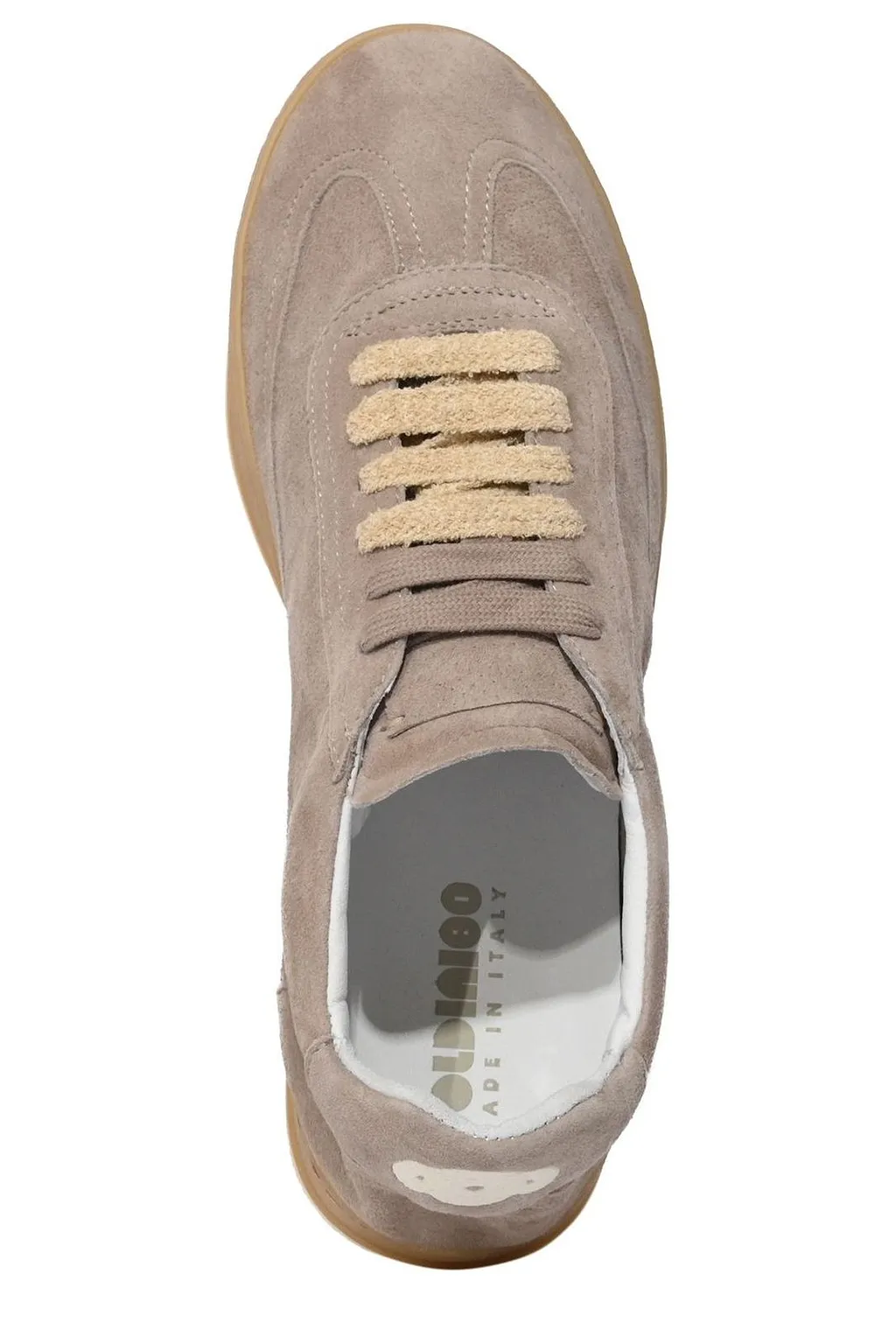 Akira Low-Top Sneakers