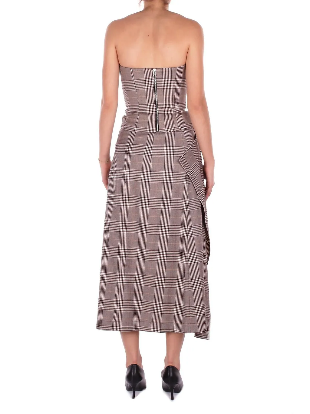 Solotre Sweatheart Neck Sleeveless Top