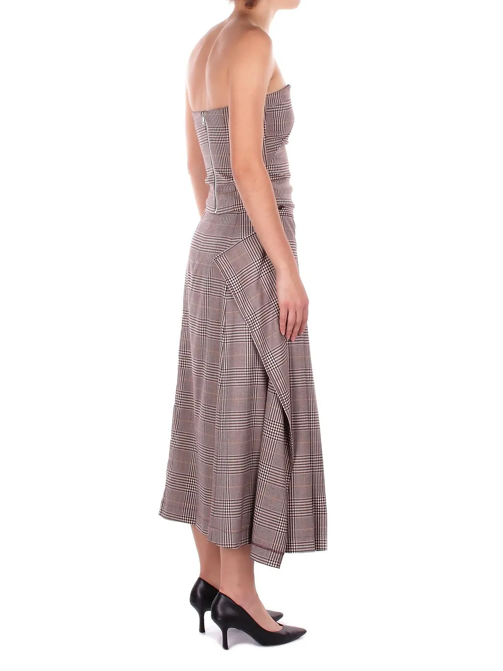 Solotre Sweatheart Neck Sleeveless Top