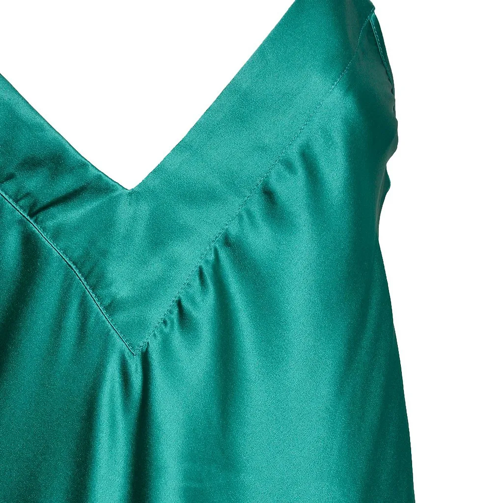 Solotre V-Neck Sleeveless Top