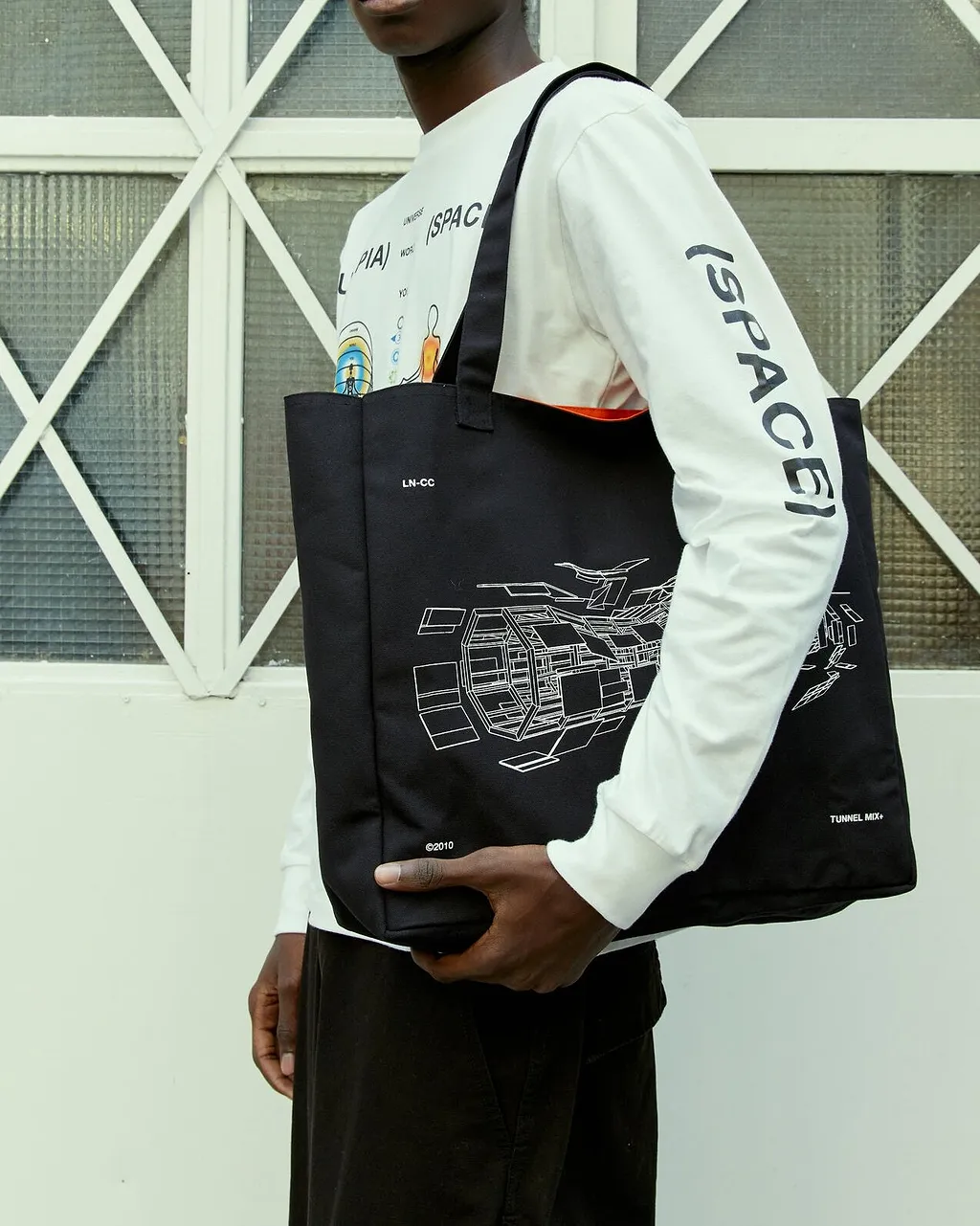 Space Available X Ln Cc Store Convertible Tote