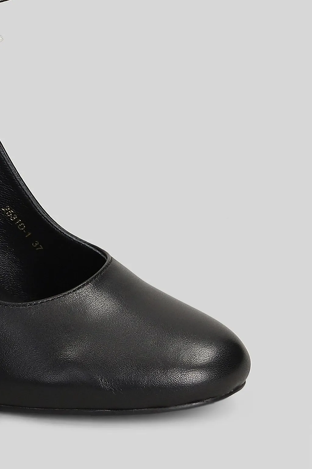 Falaf Round-Toe Pumps