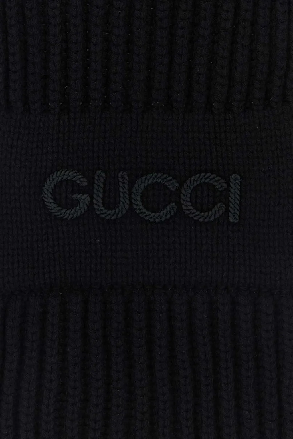 Gucci Logo Detailed Cable Knit Scarf