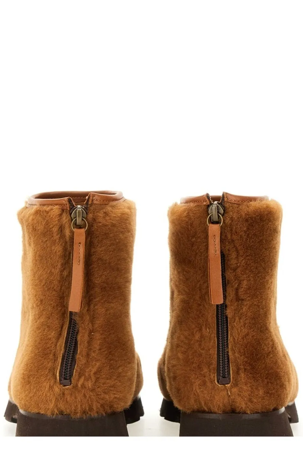 Hereu Zipped Flat Boots