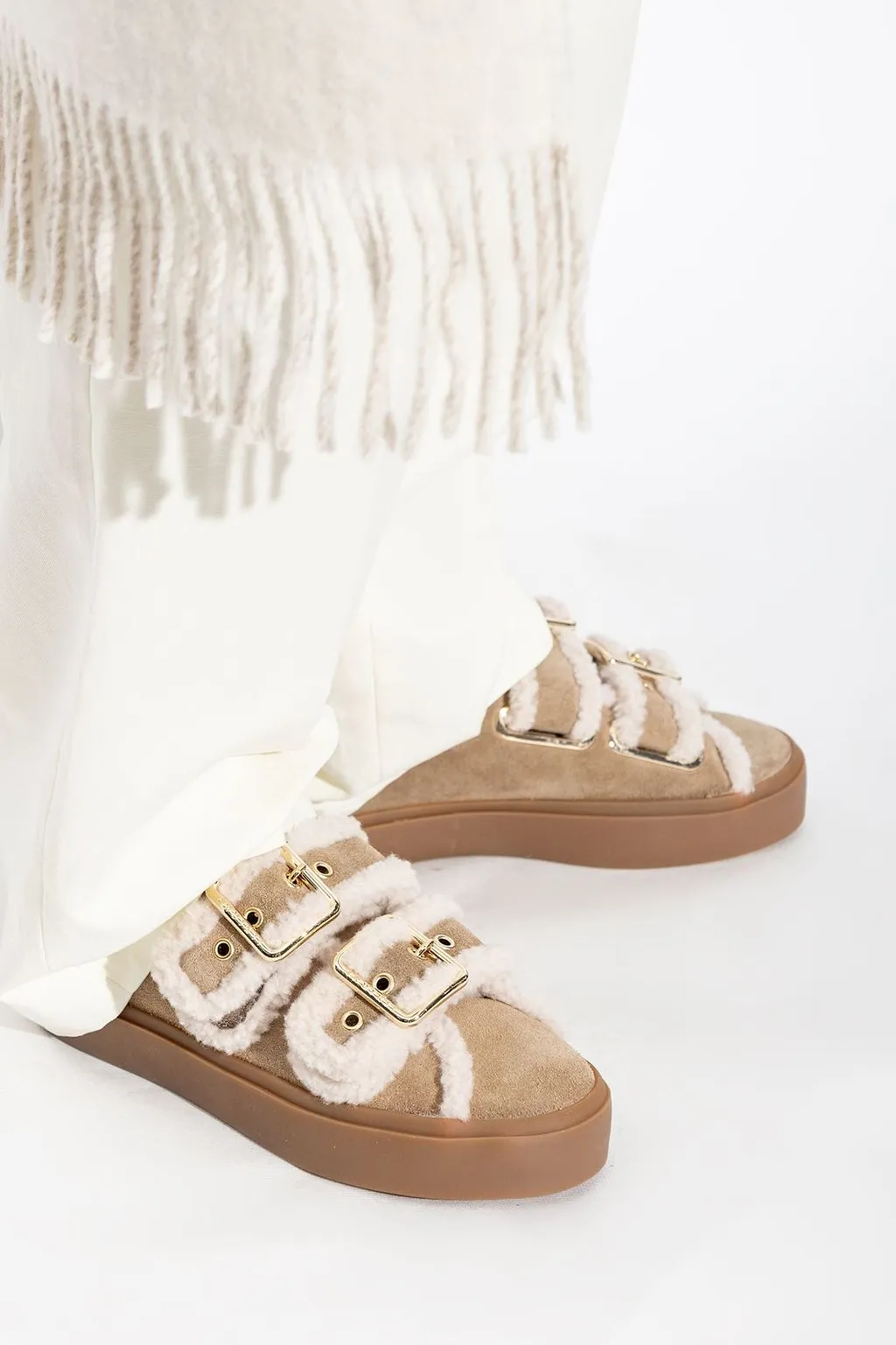 Inuikii Shearling Double-Buckle Low-Top Sneakers