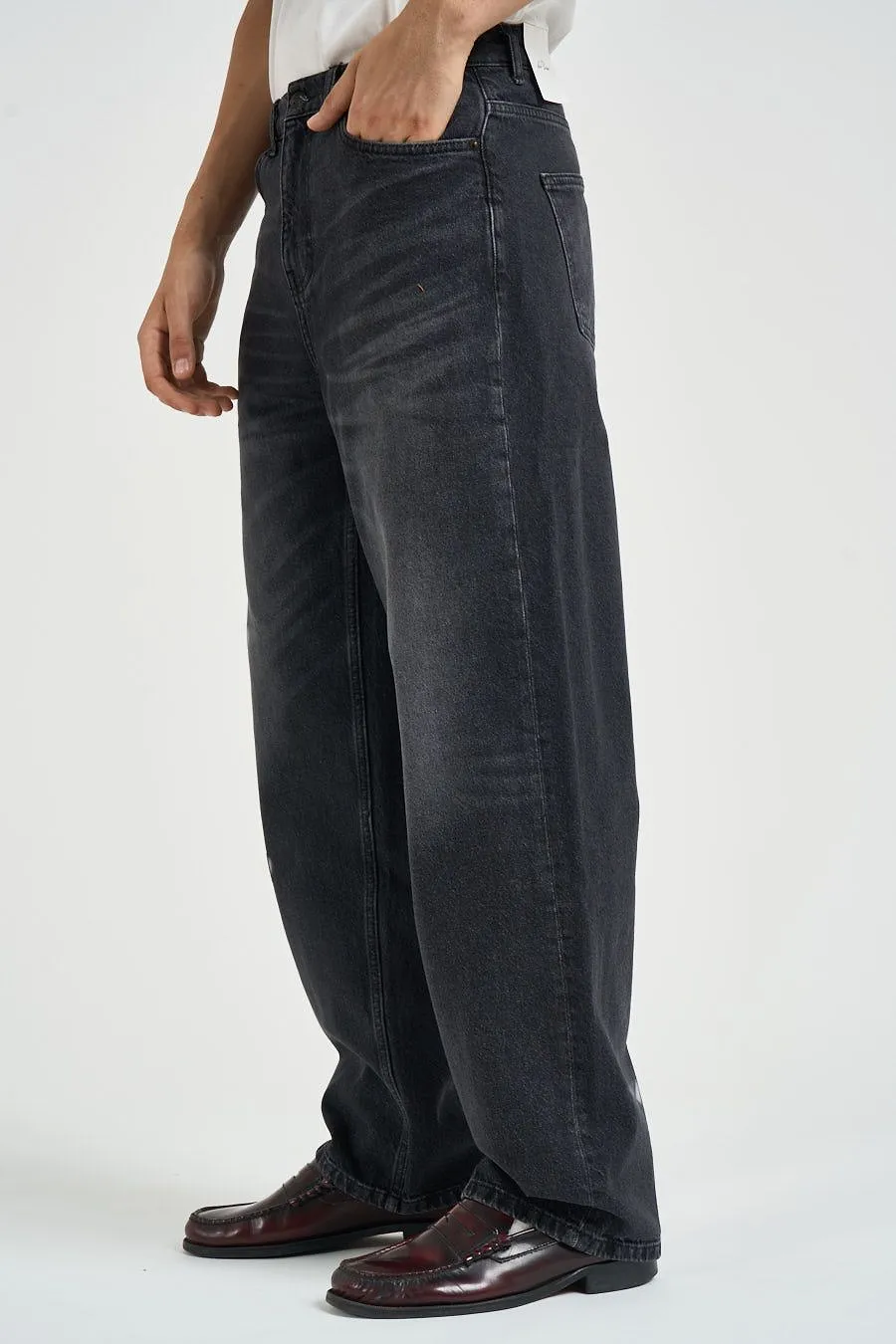 Les Deux Relaxed Straight-Leg Jeans