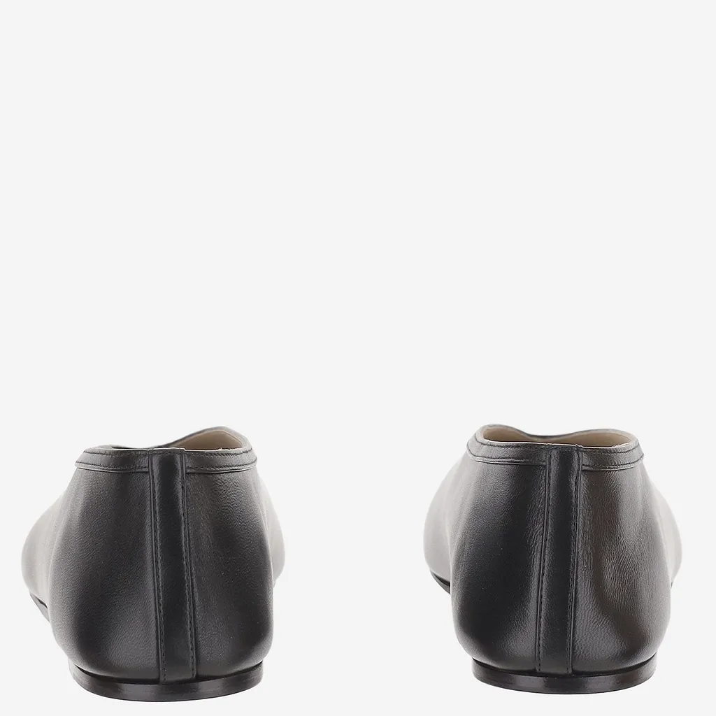 Le Monde Beryl Tapered Toe Leather Flat Shoes