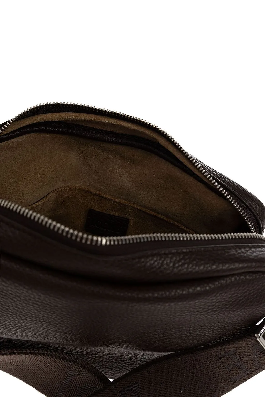 Loewe Pebble Medium Messenger Bag