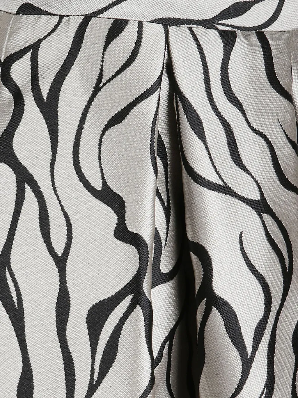 Streaks Patterned Skirt