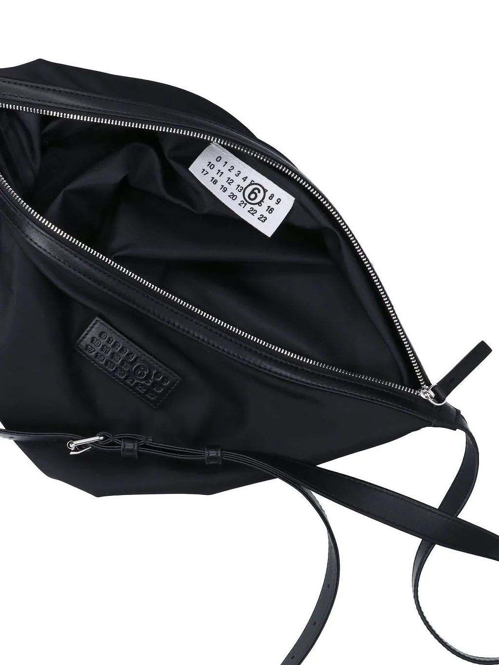 Mm6 Maison Margiela Logo Patch Zipped Messenger Bag