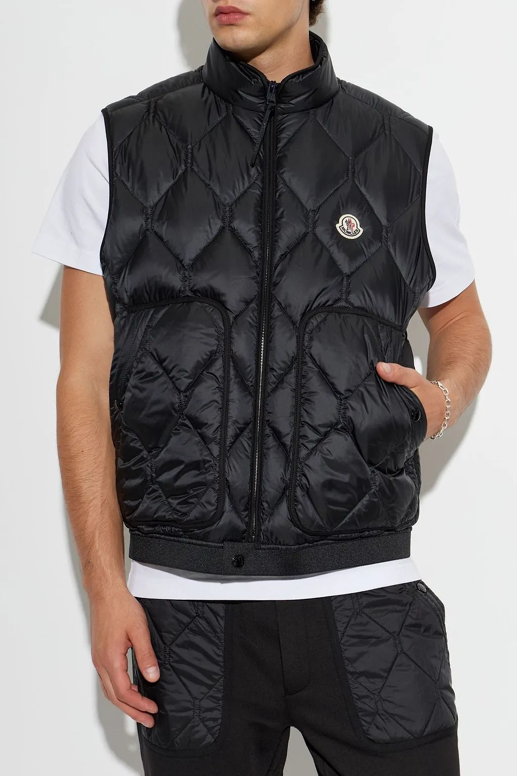 Moncler Logo Patch Zip-Up Quilted Vest