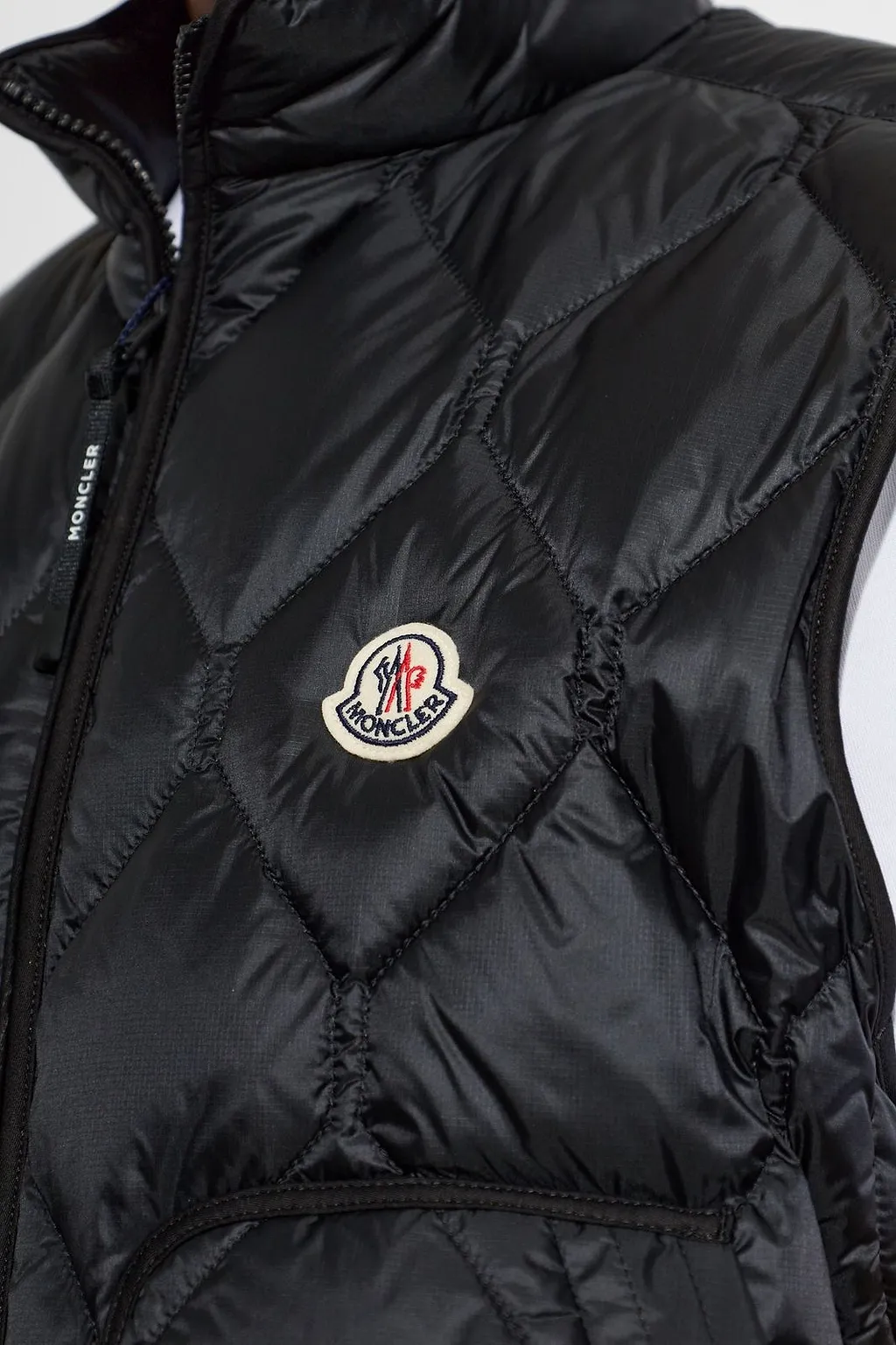 Moncler Logo Patch Zip-Up Quilted Vest