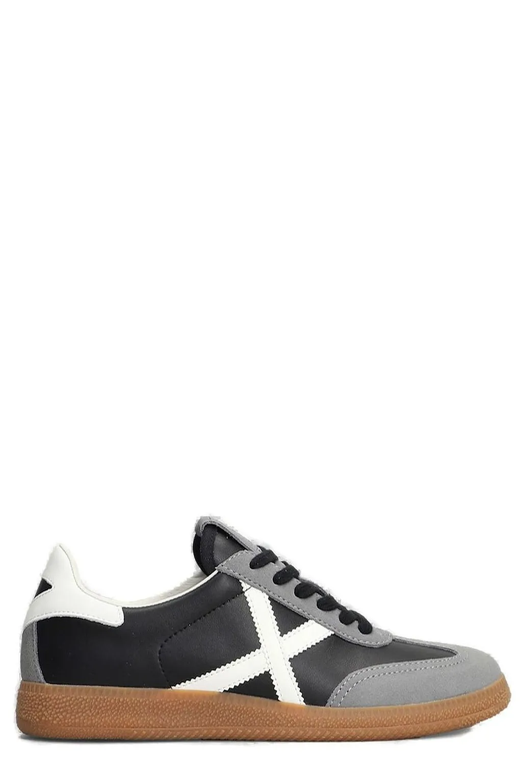 Munich Barru 163 Low-Top Sneakers