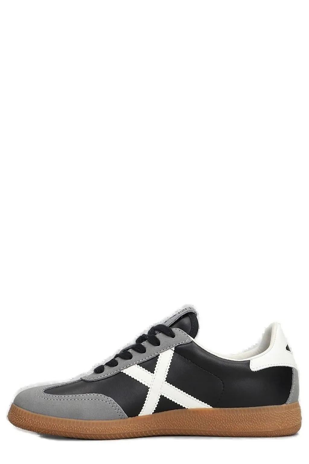 Munich Barru 163 Low-Top Sneakers