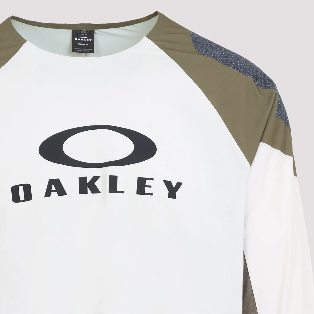 Seeker Edge Logo Performance Top