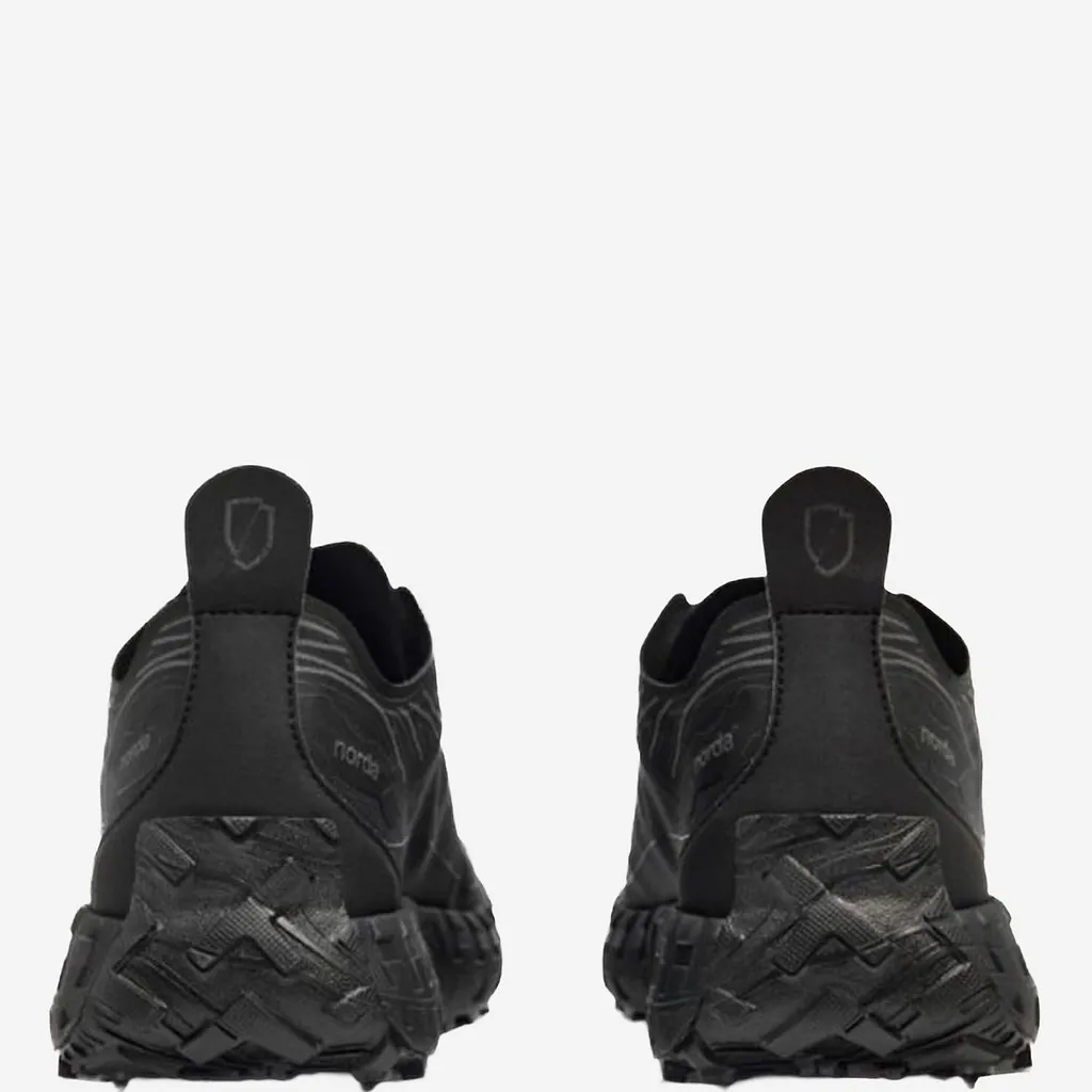 Norda 001 Low Top Running Shoes