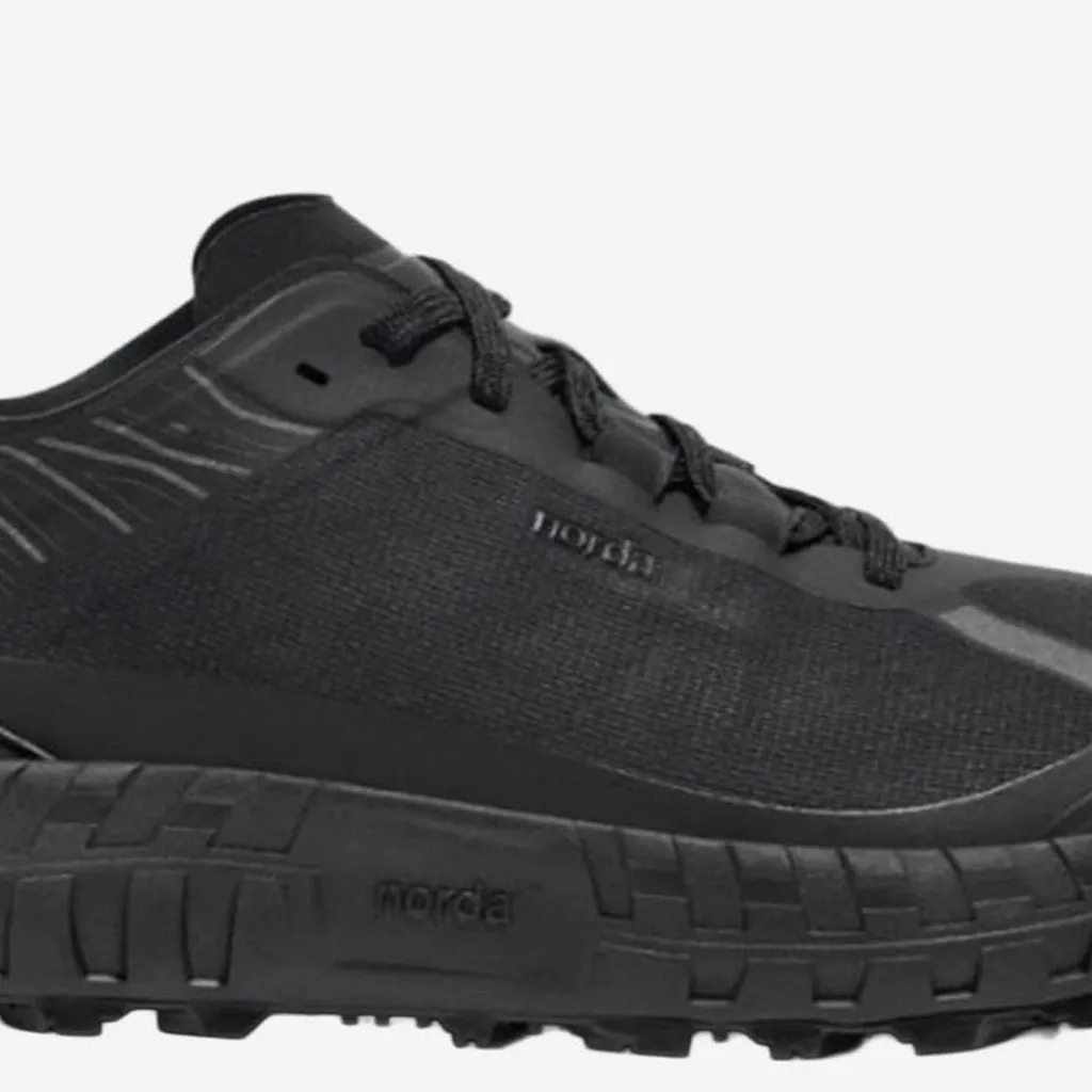 Norda 001 Low Top Running Shoes