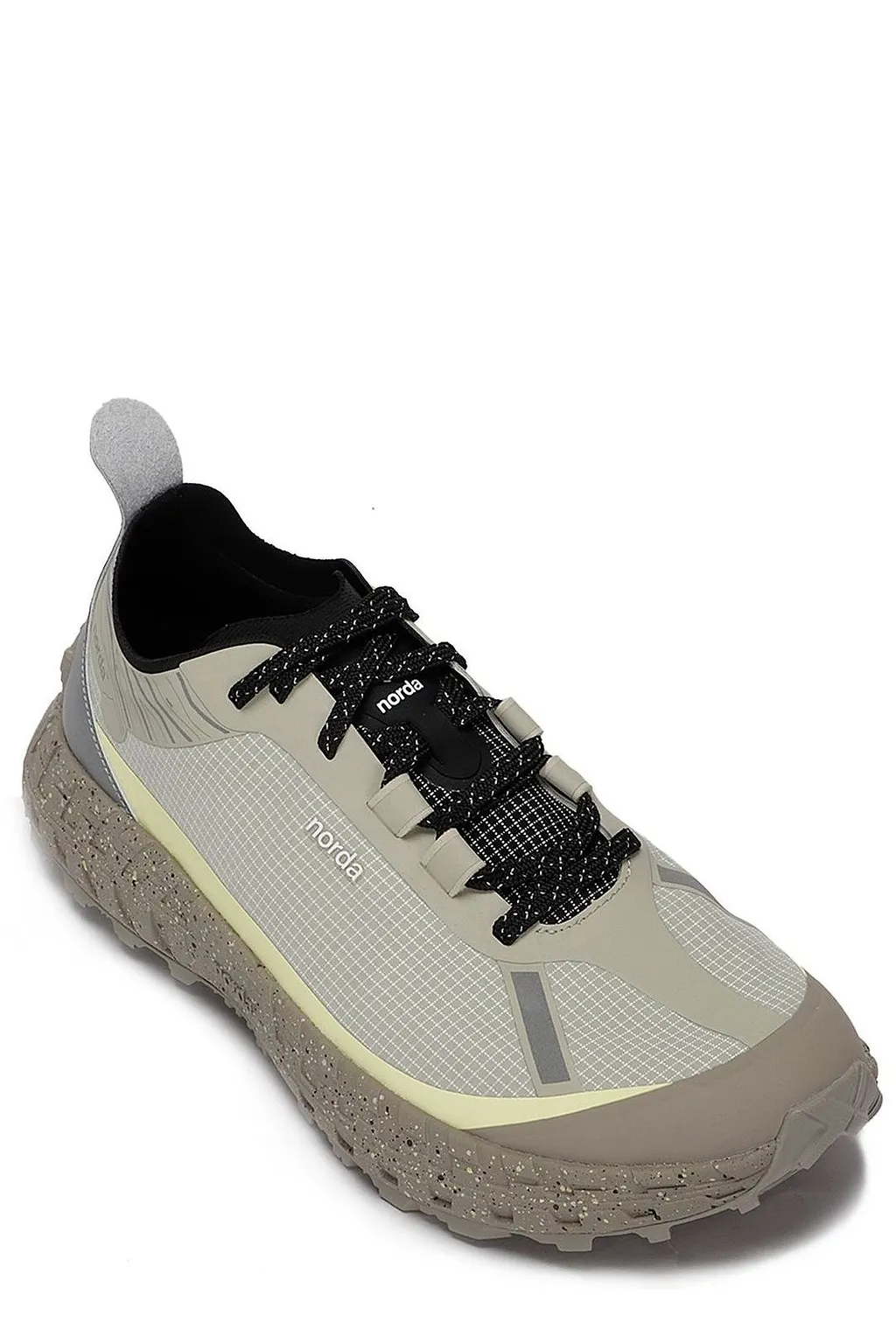 Norda Mesh Panelled Low-Top Sneakers