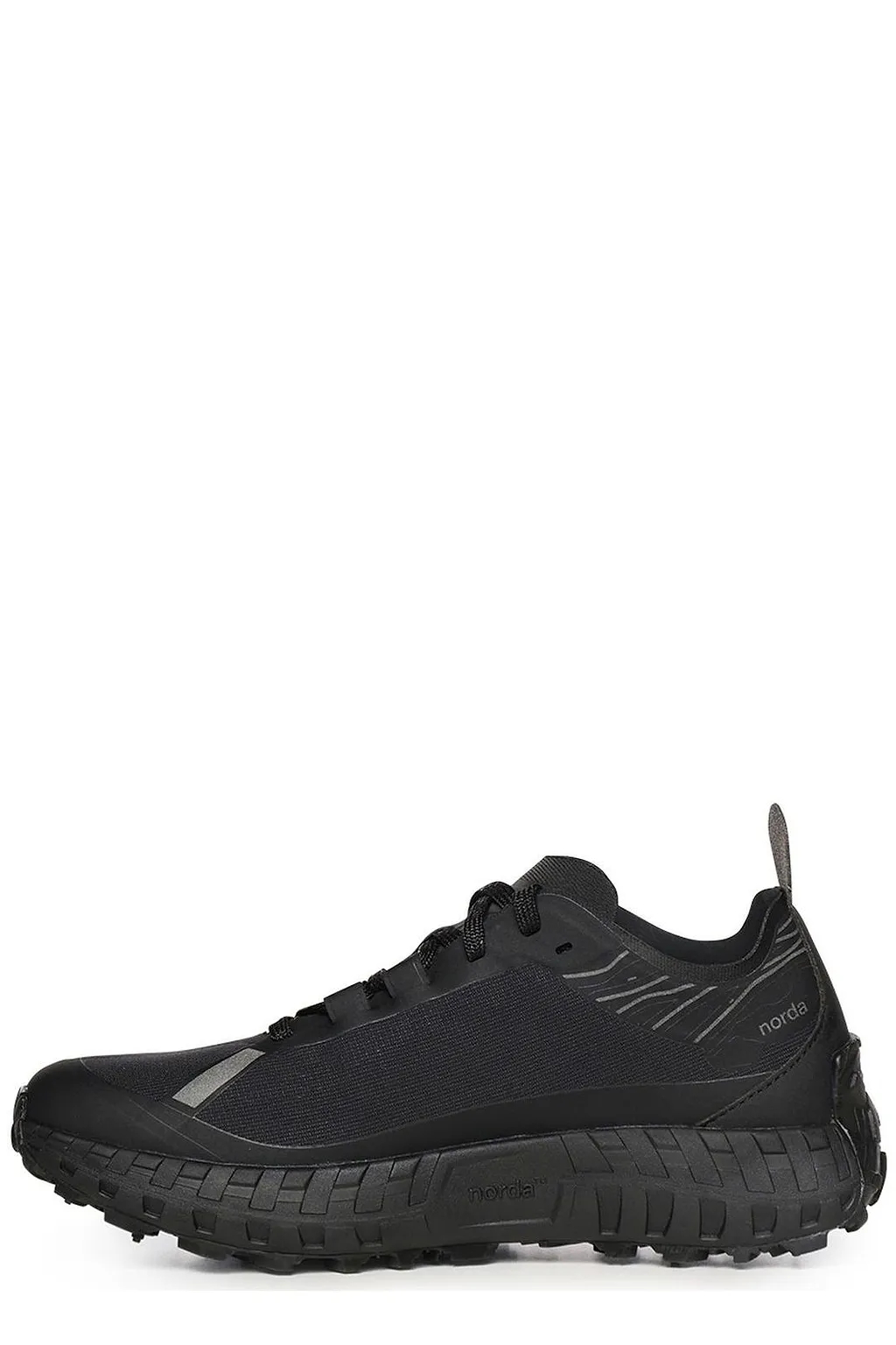 Norda Trail Low-Top Sneakers