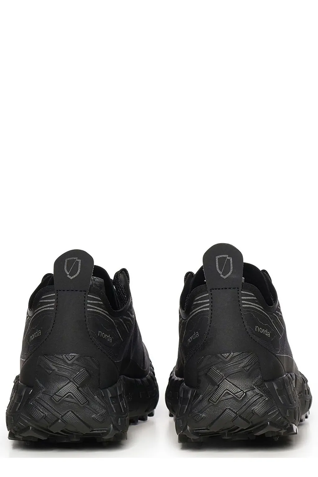 Norda Trail Low-Top Sneakers