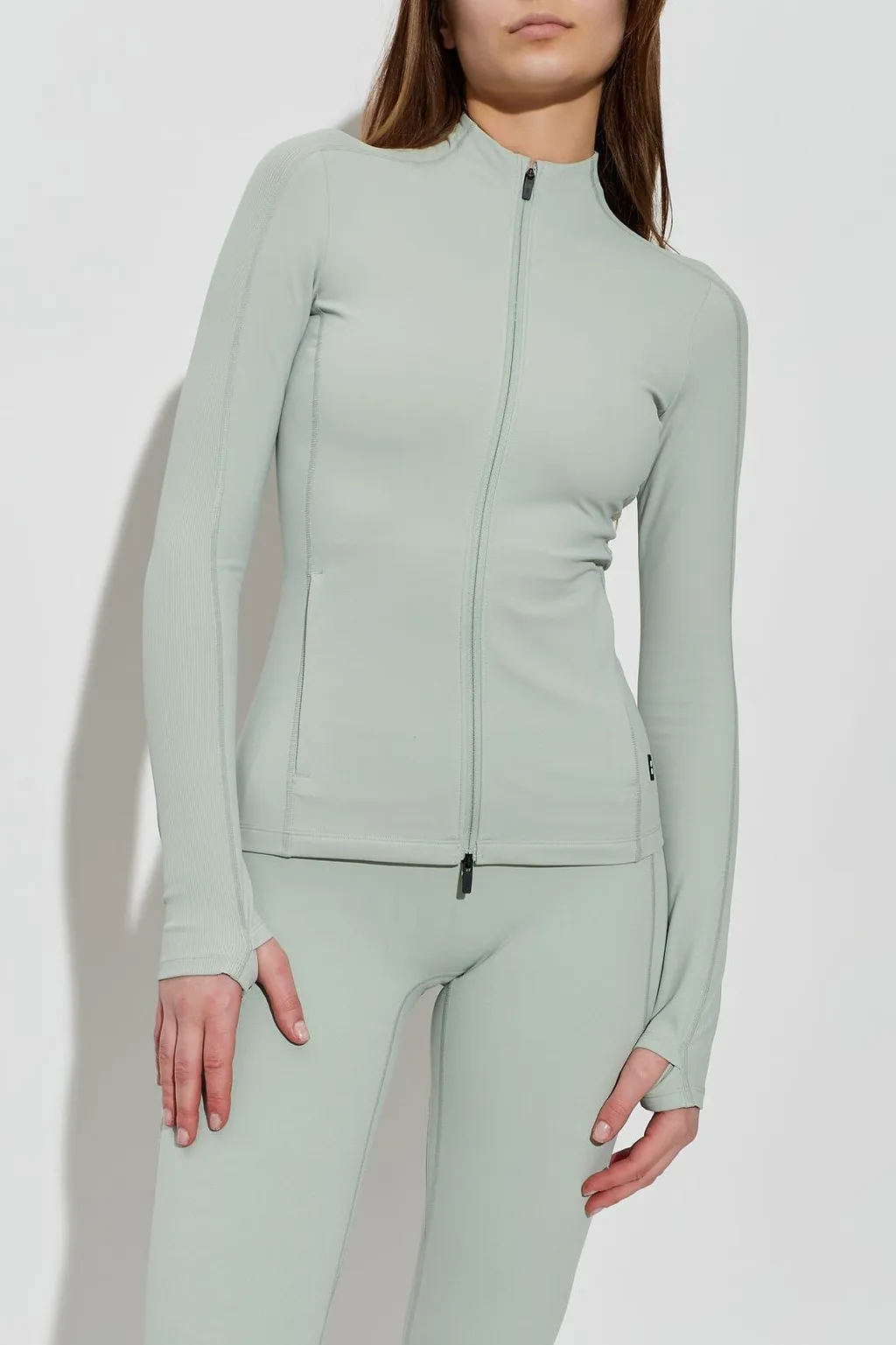 On Running Zip-Up Performance Top
