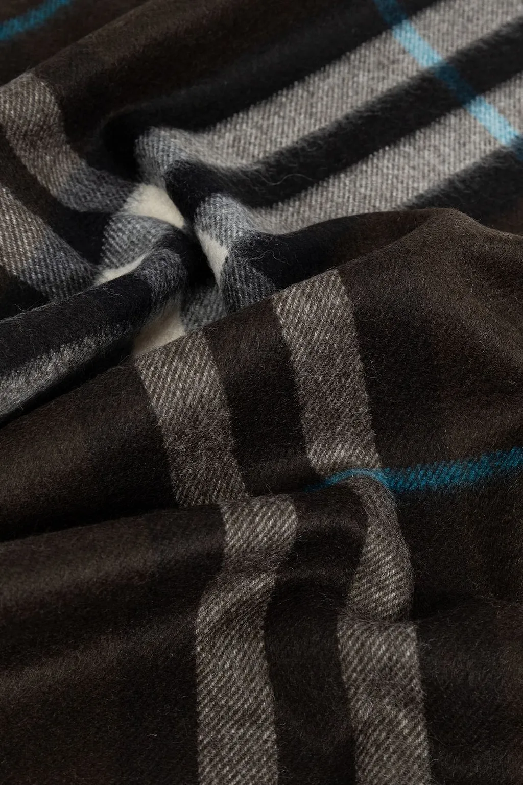 Burberry Vintage Checked Fringed Scarf