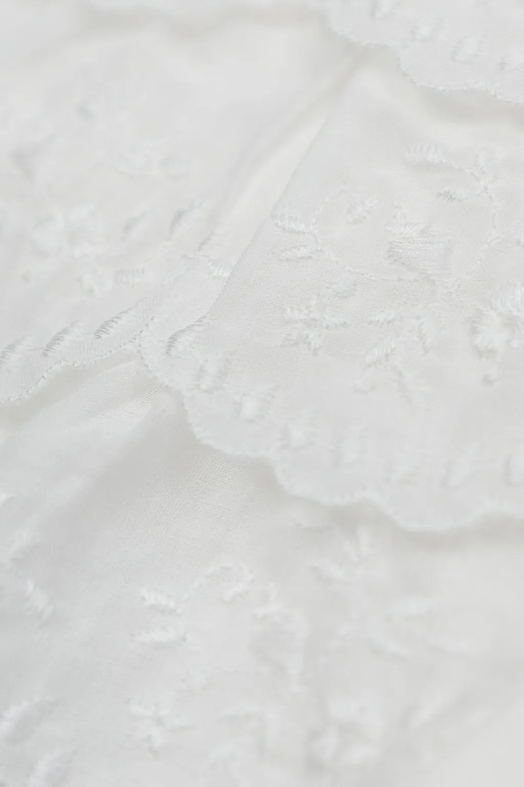 Chloé Kids Ruffled Keyhole Top