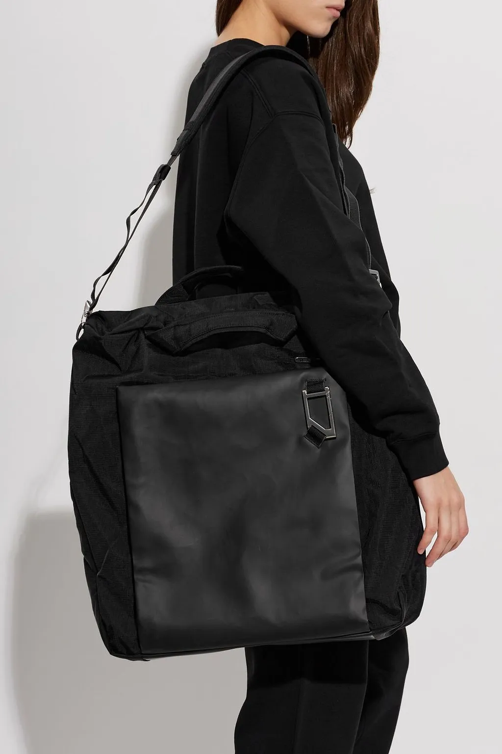 Entour Helmet 32L Tote Bag