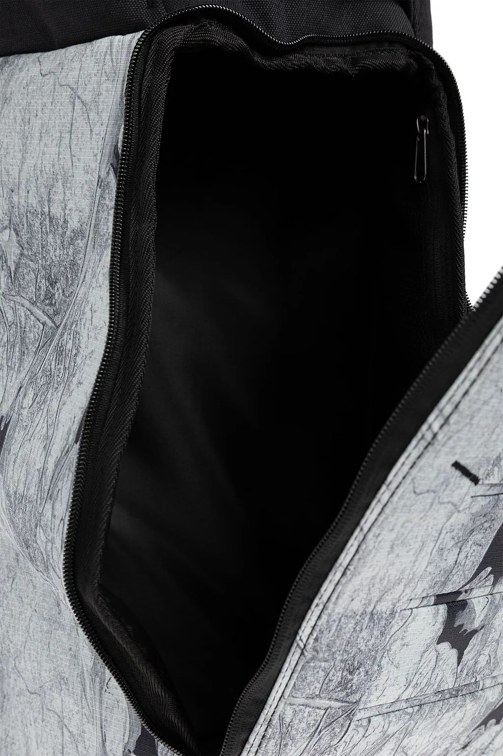 Hugger 25L Printed Backpack
