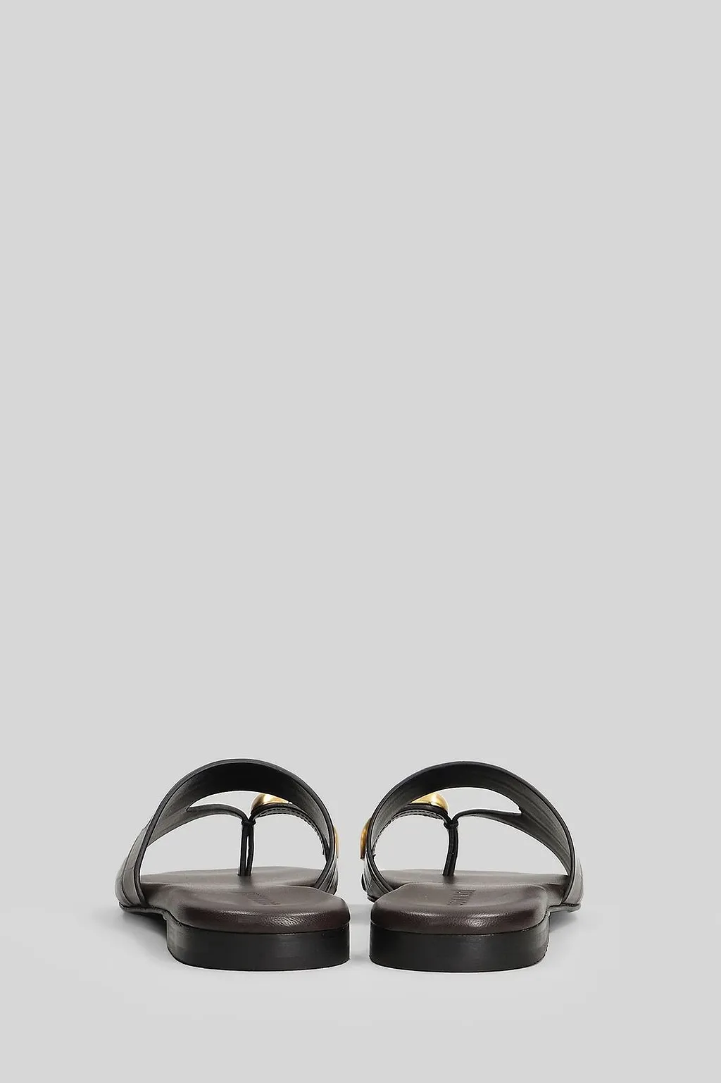 Donnarì Embossed Flat Sandals