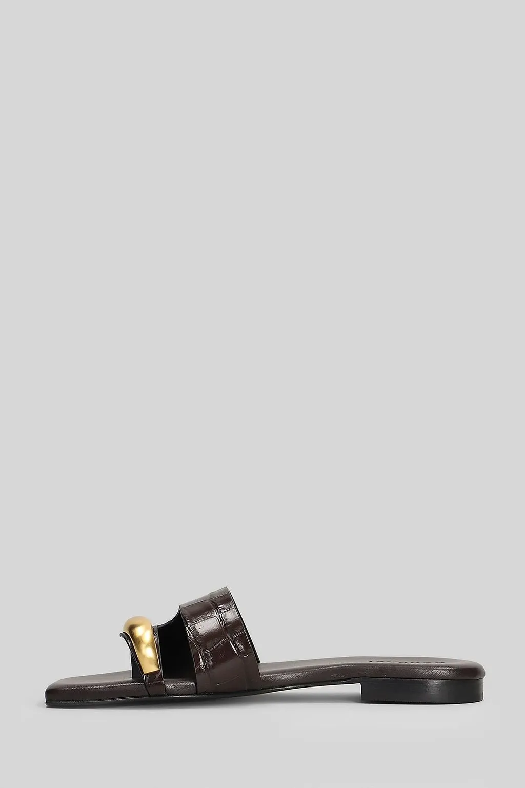 Donnarì Embossed Flat Sandals