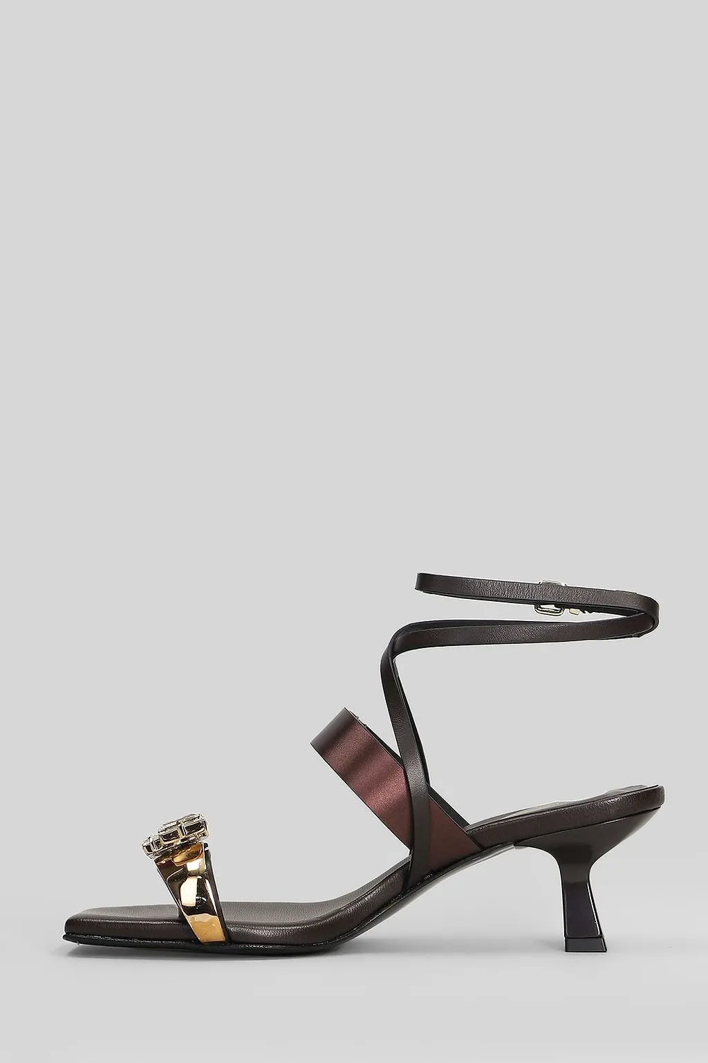 Donnarì Square-Toe Buckled Sandals